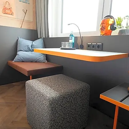 Loginn Offenbach Hotel
